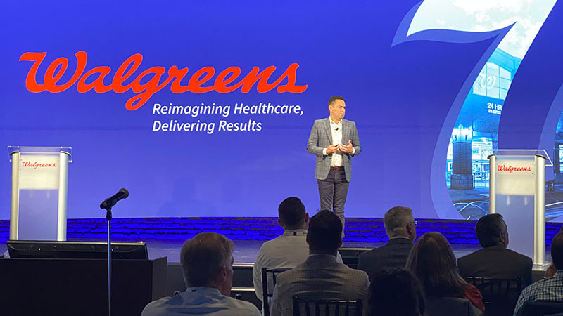 Rick Gates speaking at event