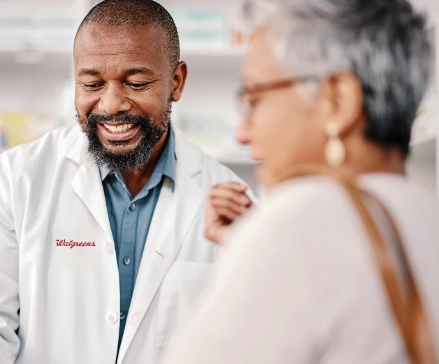 pharmacist-patient.webp